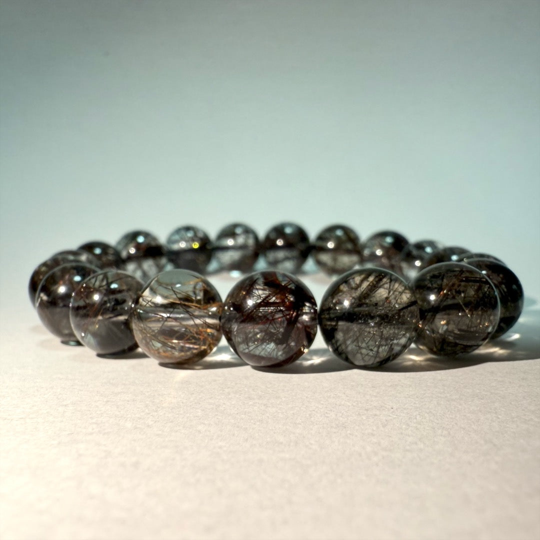 【影の輝き】ブラックルチルクォーツブレスレット